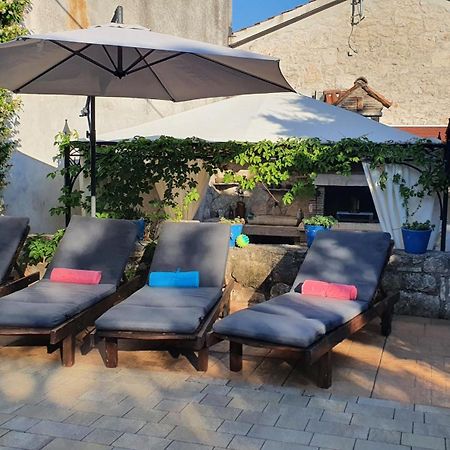 Villa Kazun With Private Pool And Two Gardens Marčana Esterno foto